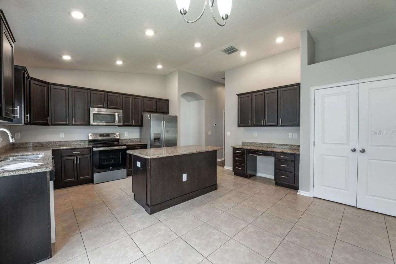 34424 Blue Ash Ct - Photo 5 of 35