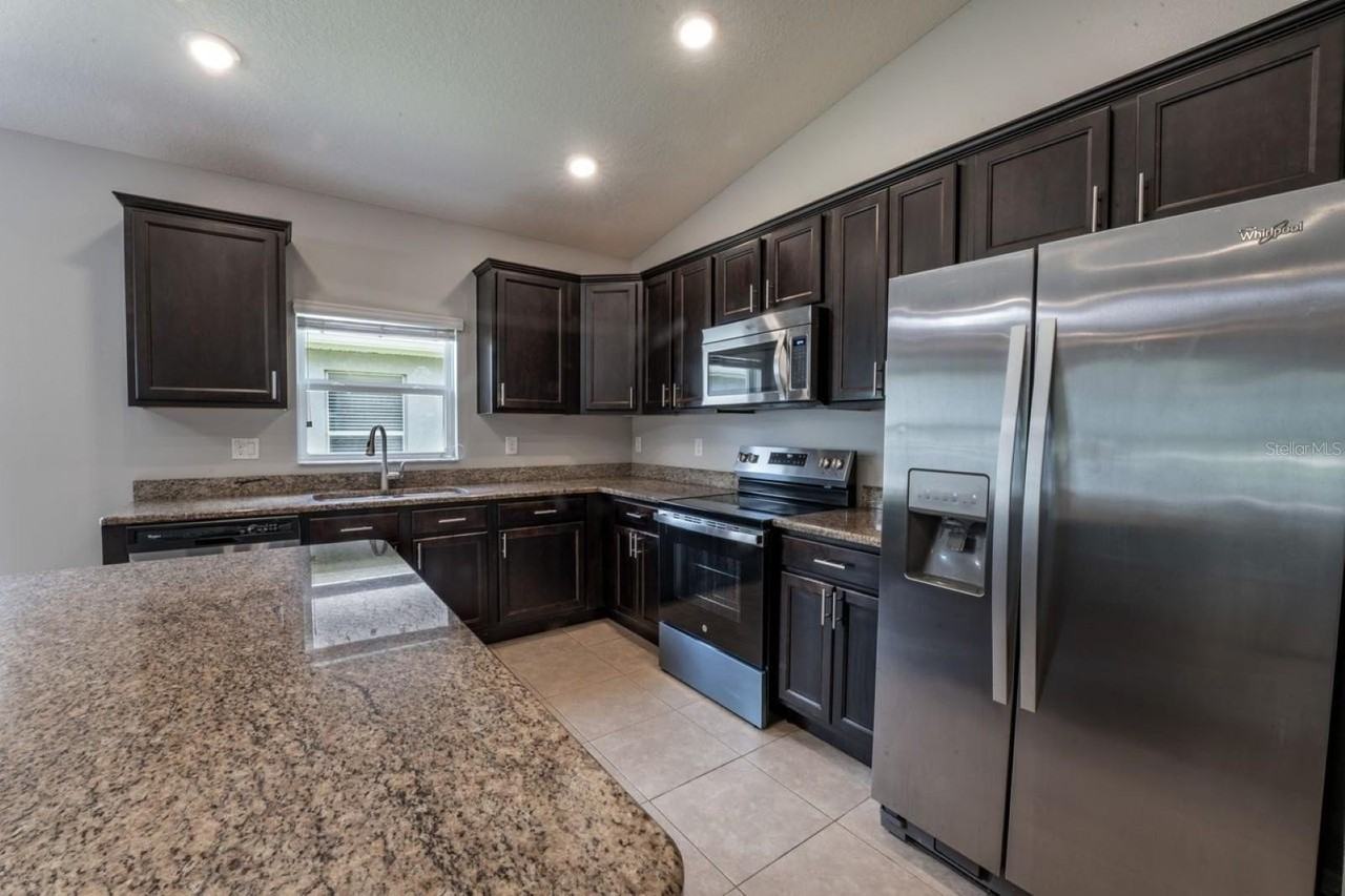 34424 Blue Ash Ct - Photo 7 of 35