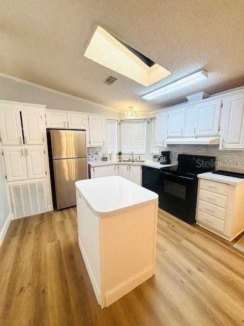 7112 Pine Needle Ln - Photo 4 of 21