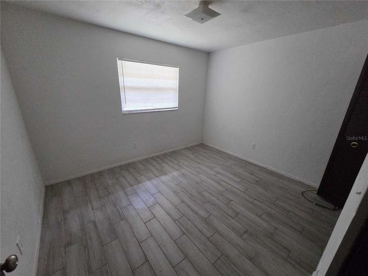 830 N Clake St #1 - Photo 6 of 7