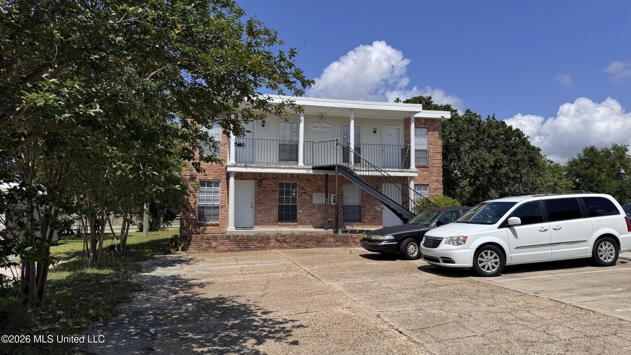 131 Althea St Apt A1 - Photo 2 of 8