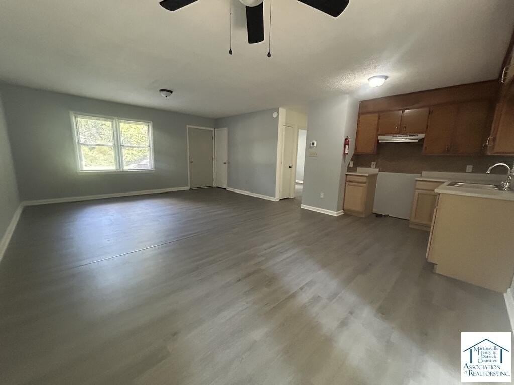 804 Royal Dr - Photo 3 of 7