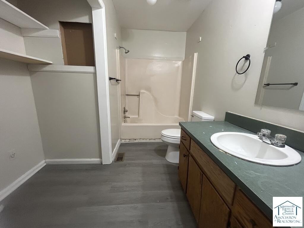 804 Royal Dr - Photo 5 of 7