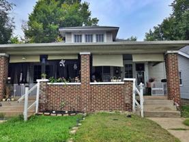 942 N Bradley Ave - Photo 1 of 1