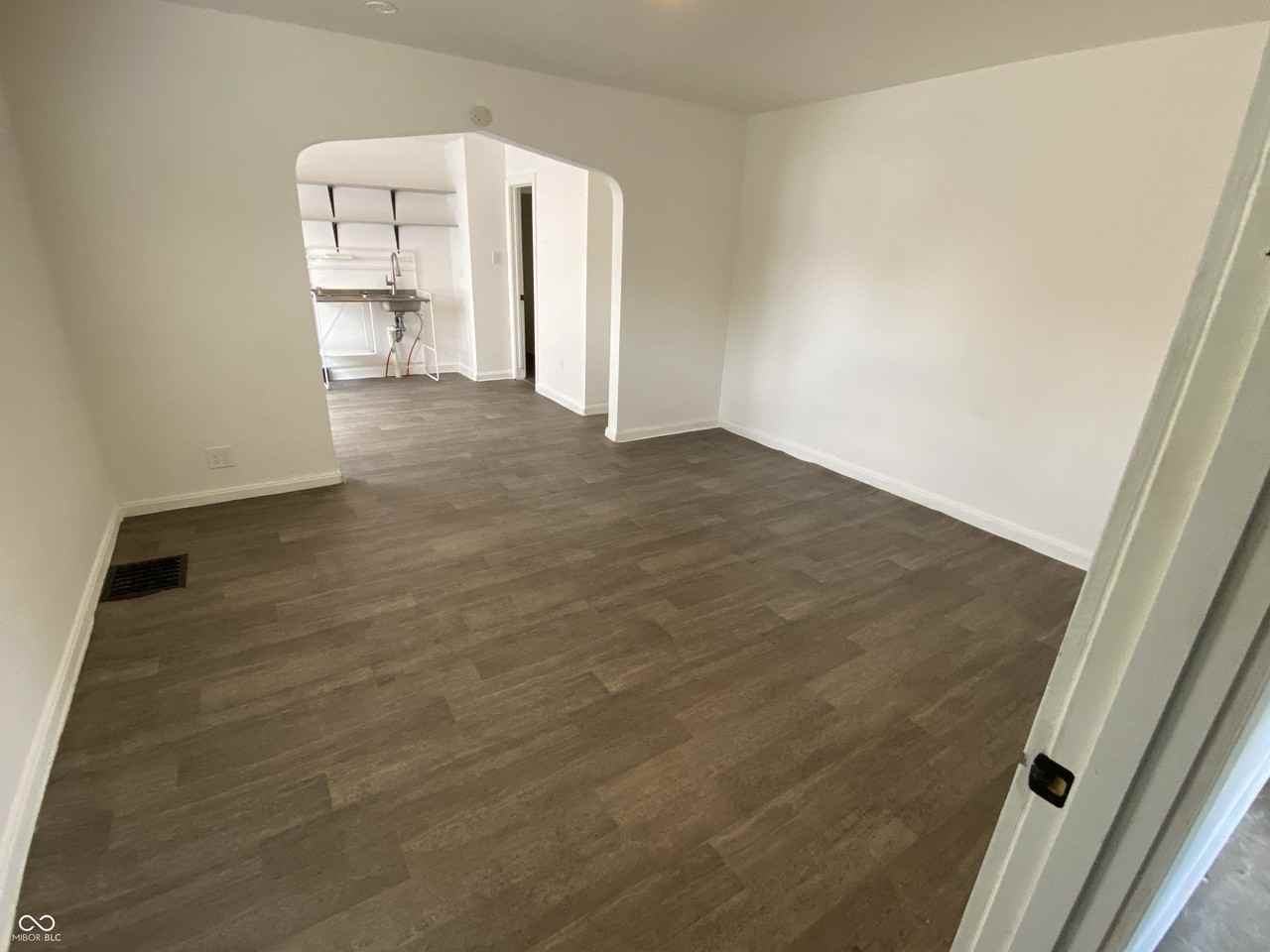 318 N Sherman Dr #A - Photo 2 of 8