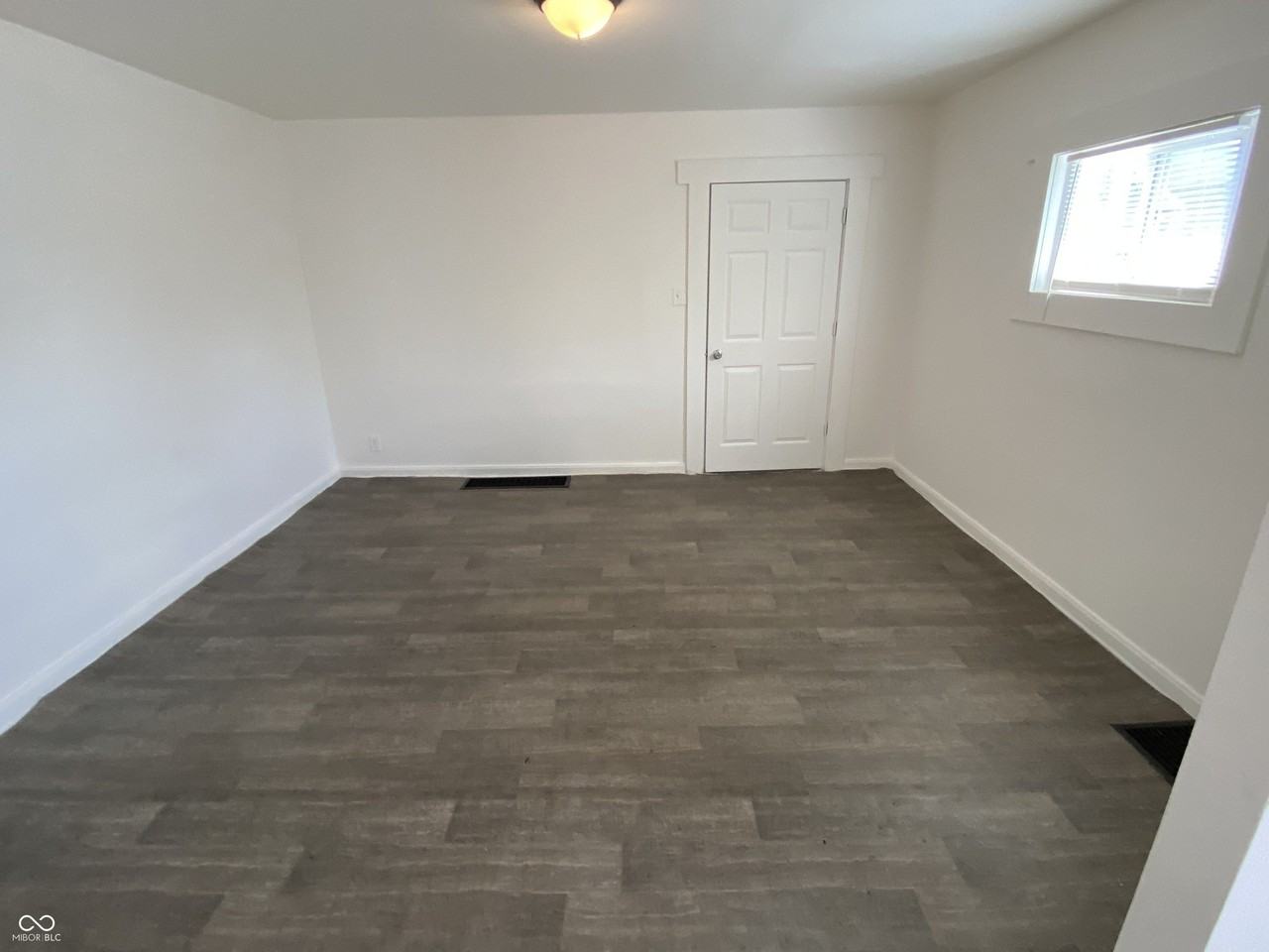 318 N Sherman Dr #A - Photo 3 of 8