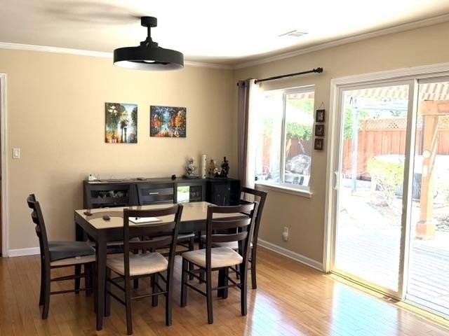 523 Hickory Pl - Photo 3 of 11