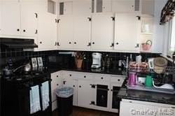 24 Oswego Ave - Photo 5 of 7
