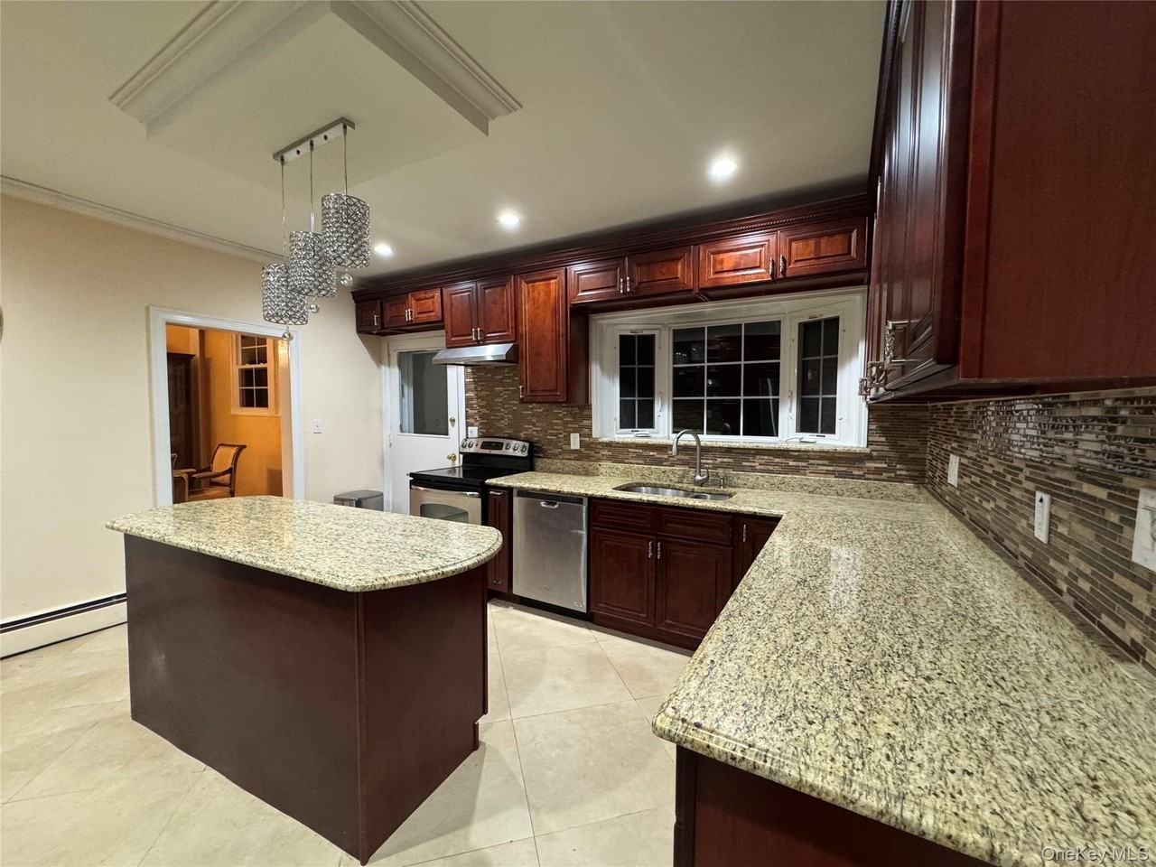 23 Wooleys Ln - Photo 6 of 35