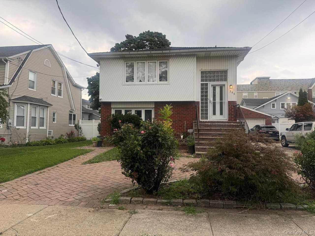 306 Hamilton Ave #2ndFL - Photo 2 of 18
