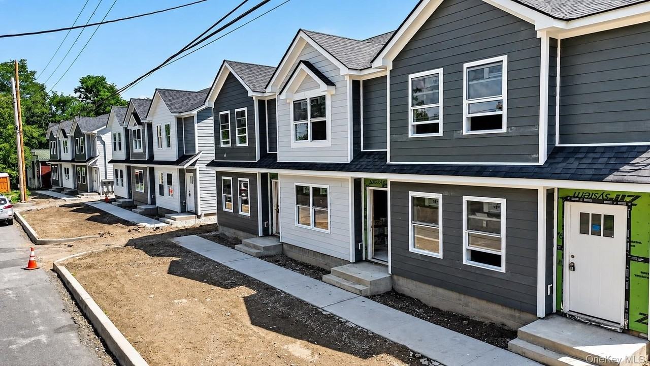 62 Manor Pl - Photo 2 of 38