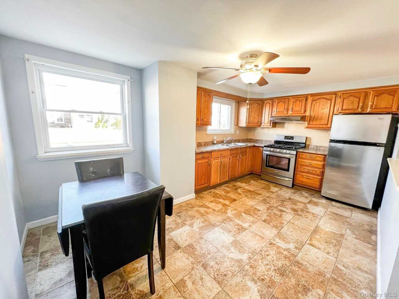 3259 46th St - Photo 2 of 15