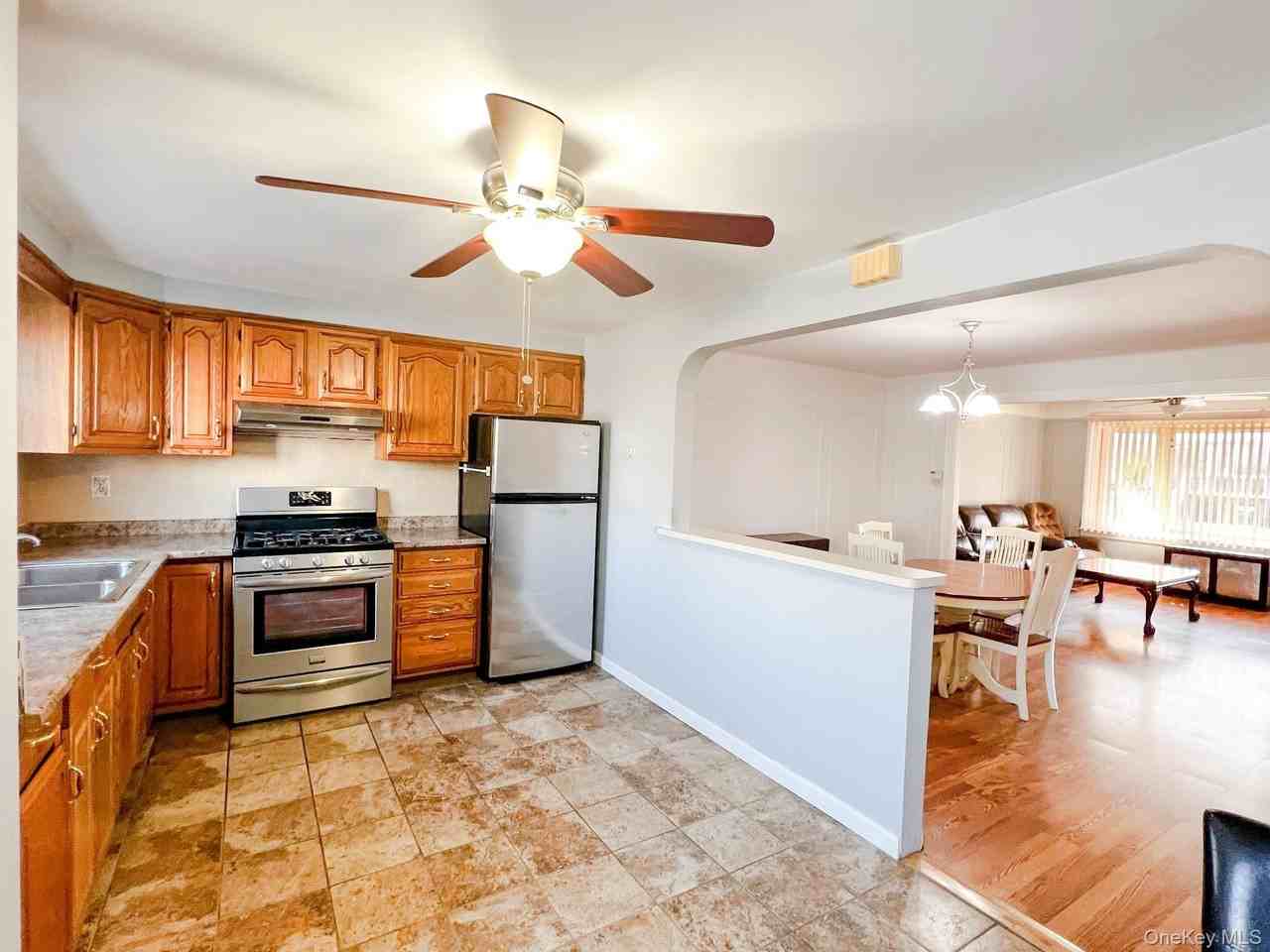 3259 46th St - Photo 6 of 15