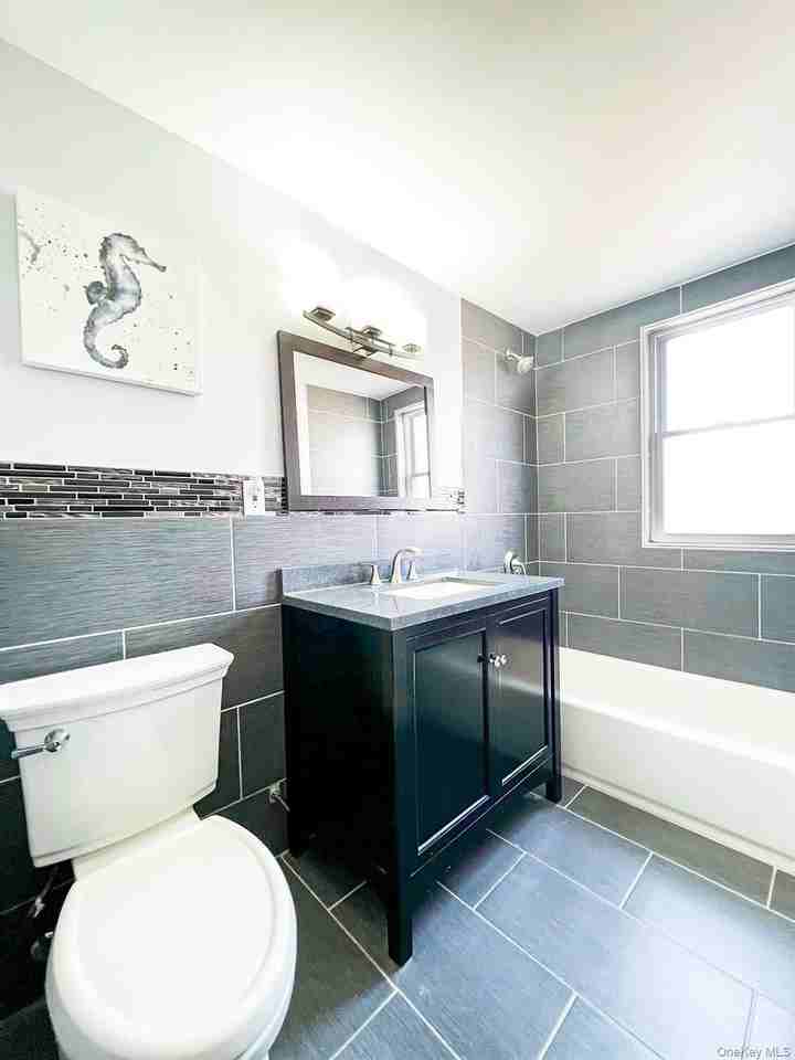 3259 46th St - Photo 7 of 15