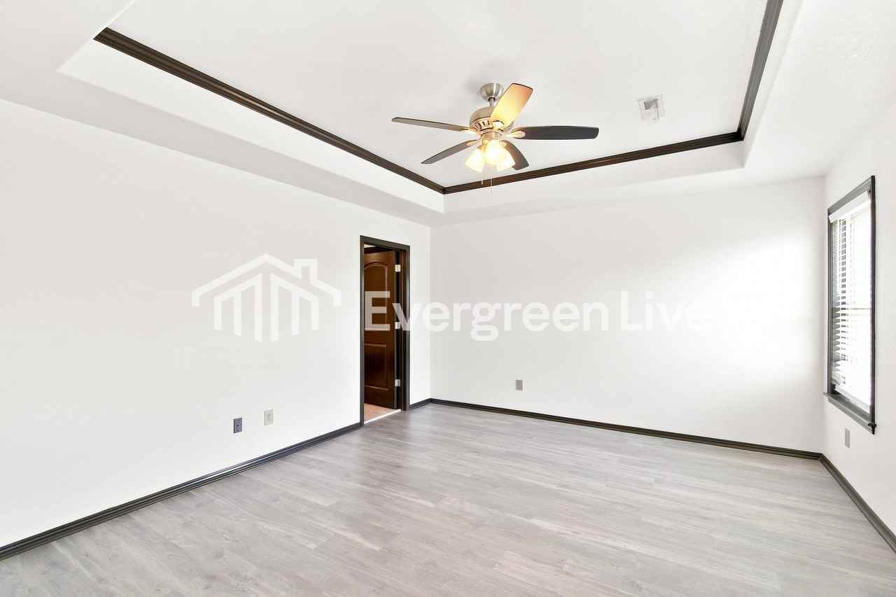 955 Washburn Dr - Photo 7 of 15