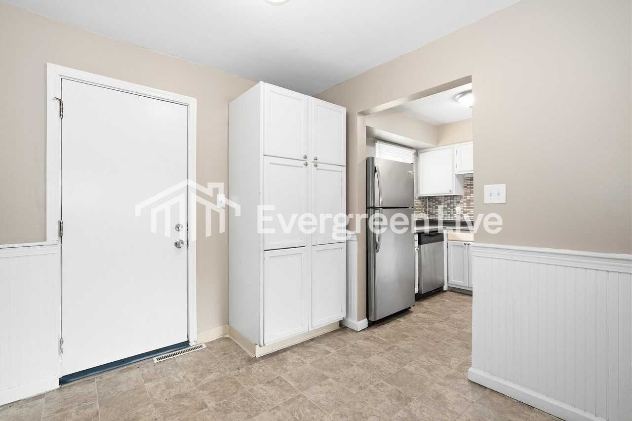 3852 Bonita Rd - Photo 4 of 15