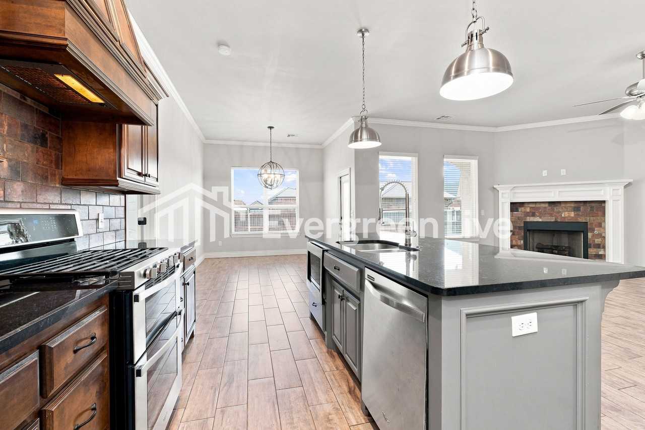 5505 Painted Pony Rd - Photo 4 of 15