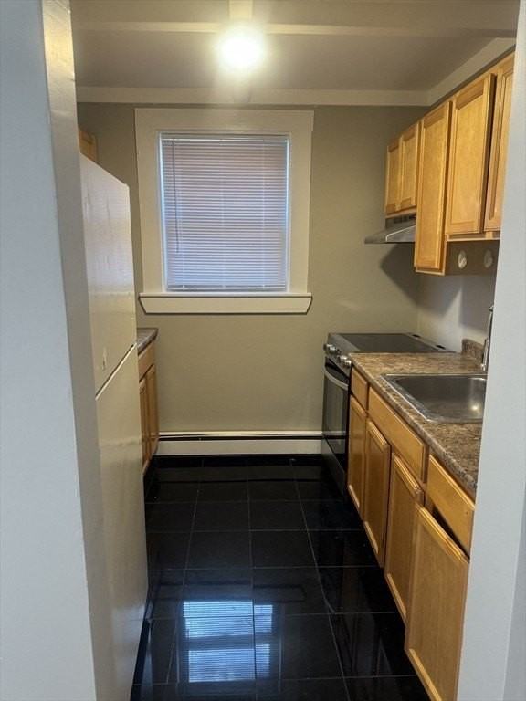 99 Laighton St #2 - Photo 3 of 12