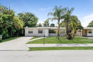 331 Sw 11th Ave - Photo 1 of 1