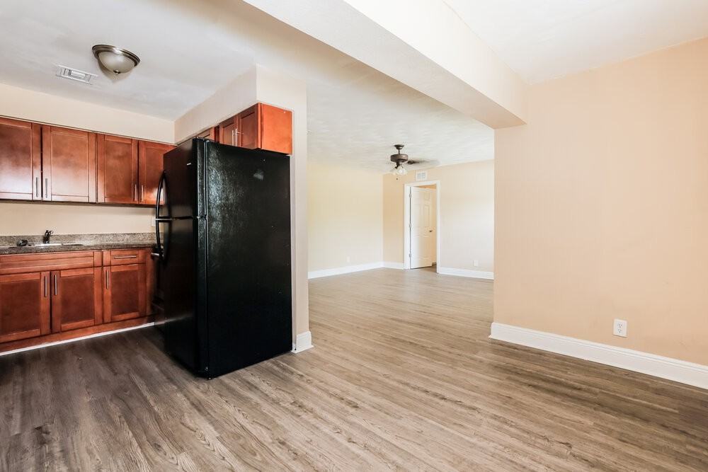 331 Sw 11th Ave - Photo 7 of 25