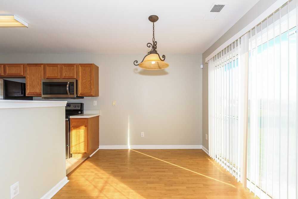 10305 Green Hedge Ave - Photo 4 of 15