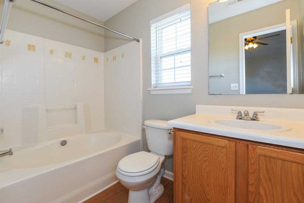 10305 Green Hedge Ave - Photo 7 of 15