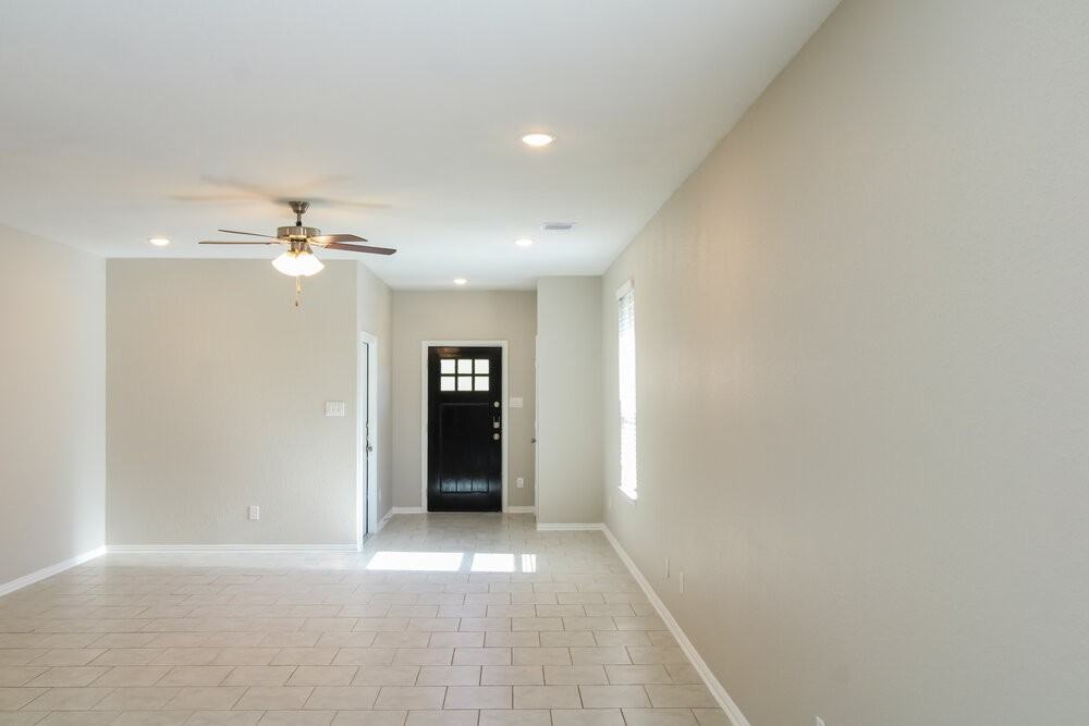 8519 Balding Dr - Photo 5 of 16