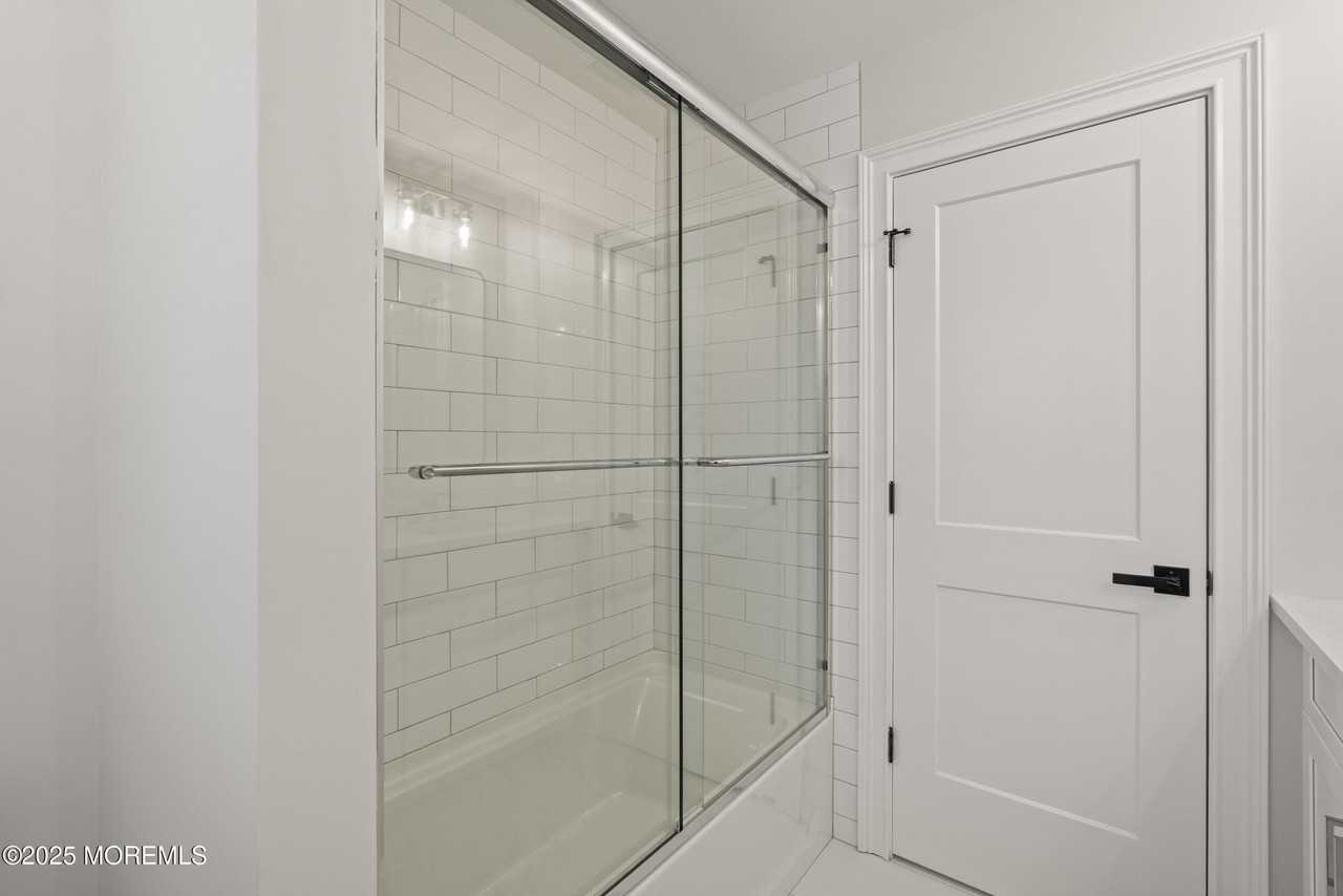 215 Brighton Ave #A - Photo 5 of 45