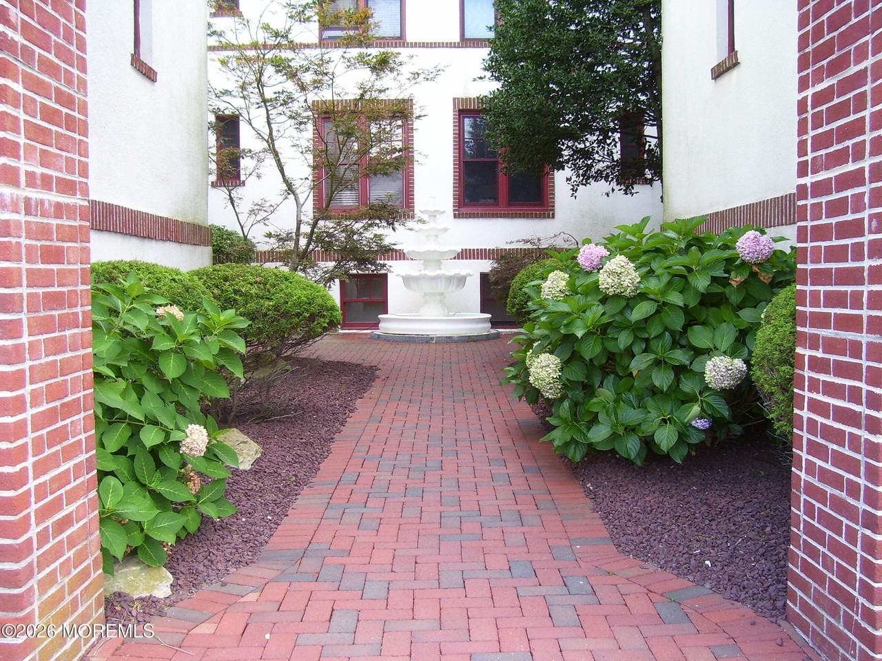 218 2nd Ave #105E - Photo 4 of 17