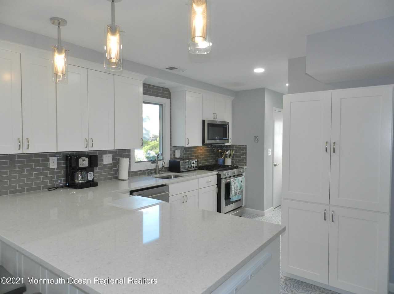 153 Airsdale Ave - Photo 2 of 20