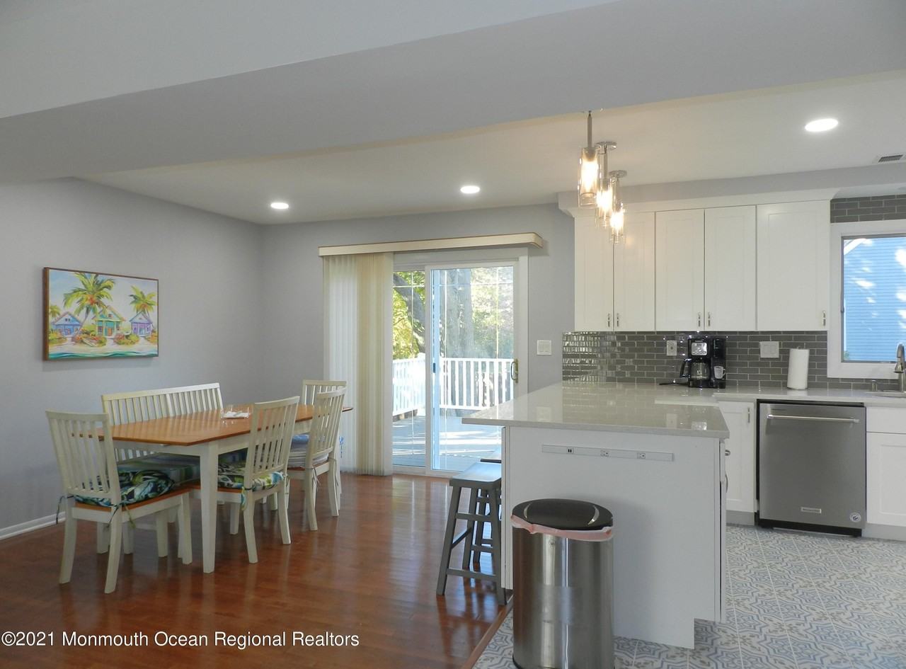 153 Airsdale Ave - Photo 3 of 20