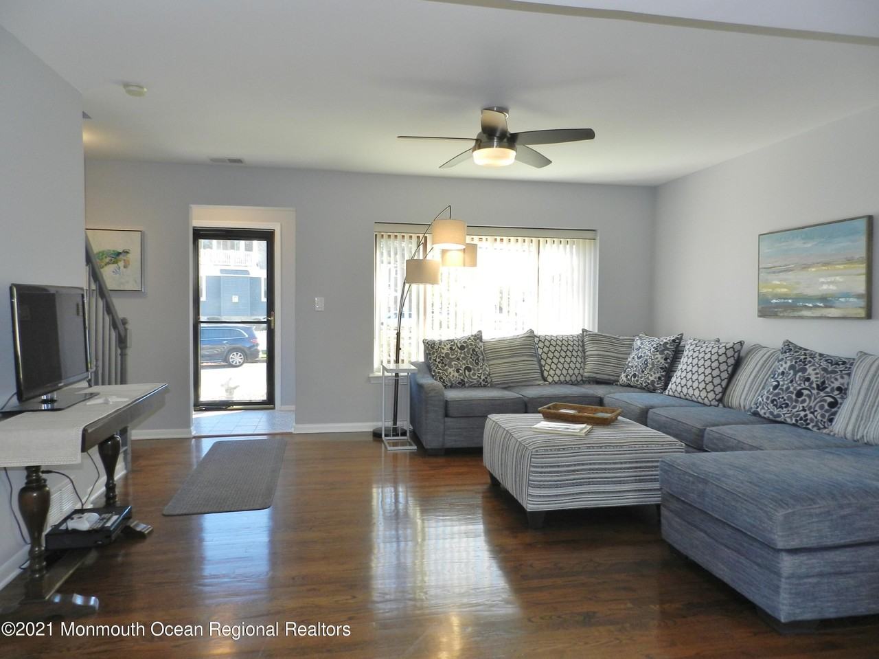153 Airsdale Ave - Photo 5 of 20