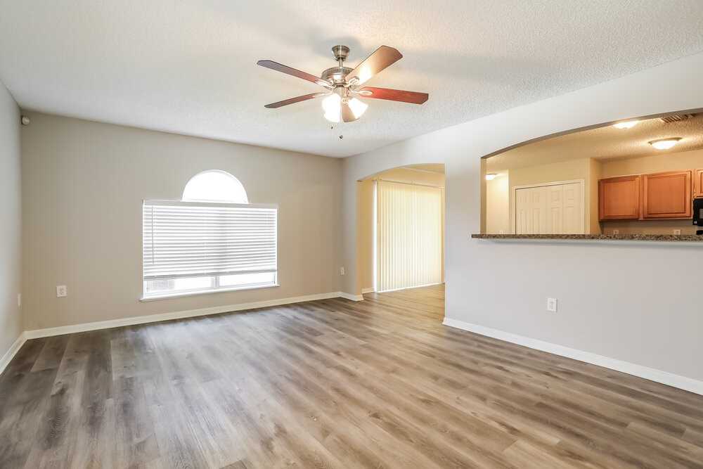 5633 English Oak Dr S - Photo 6 of 17