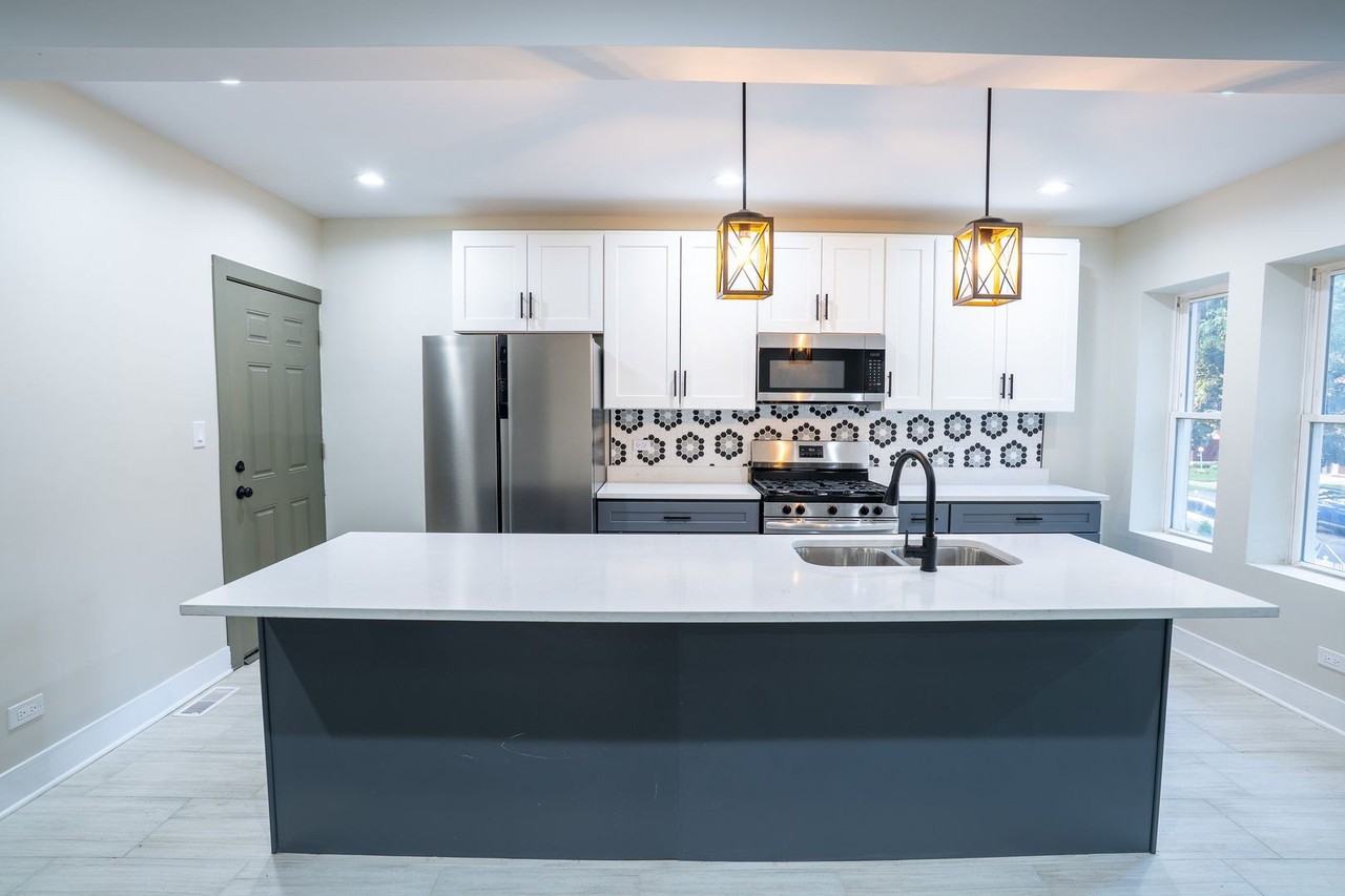 7948 S Evans Ave #1F - Photo 5 of 17