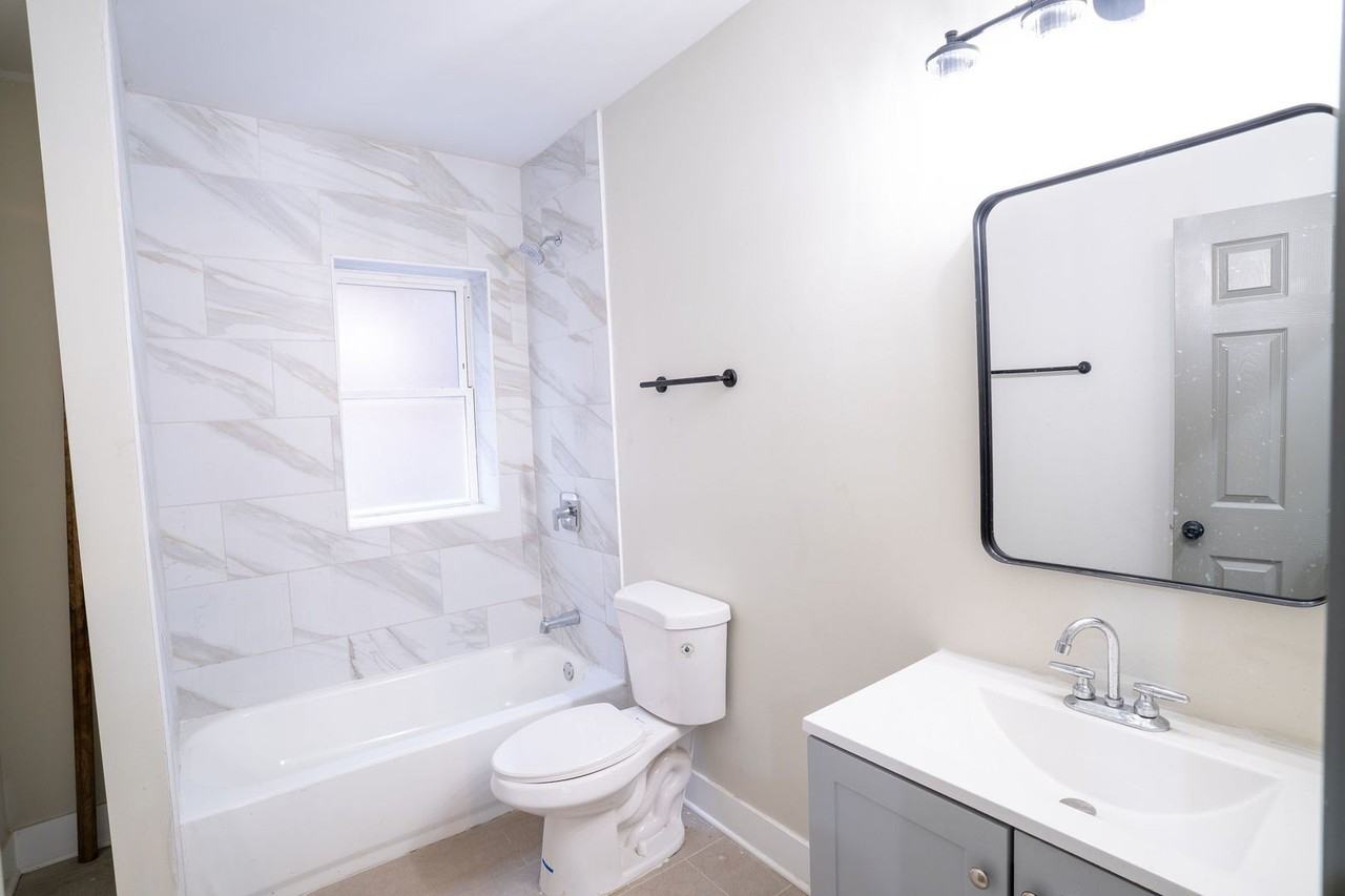7948 S Evans Ave #1F - Photo 6 of 17