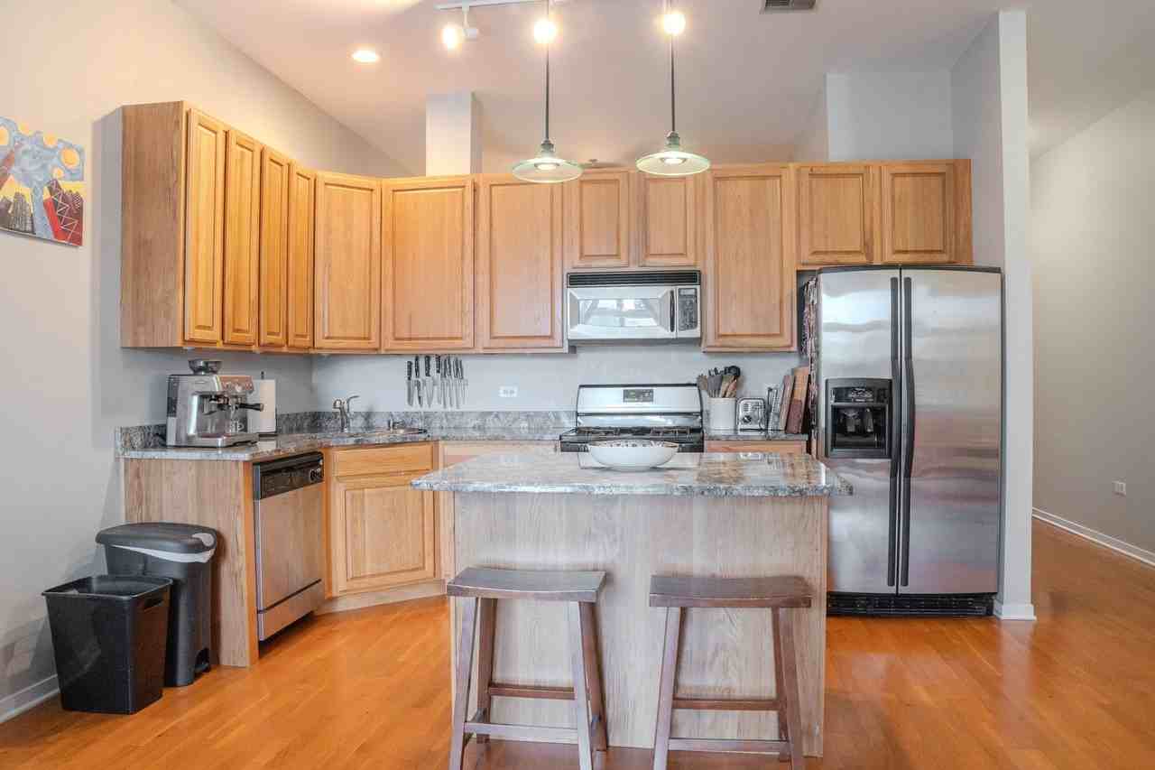 2915 N Clybourn Ave #214 - Photo 5 of 23