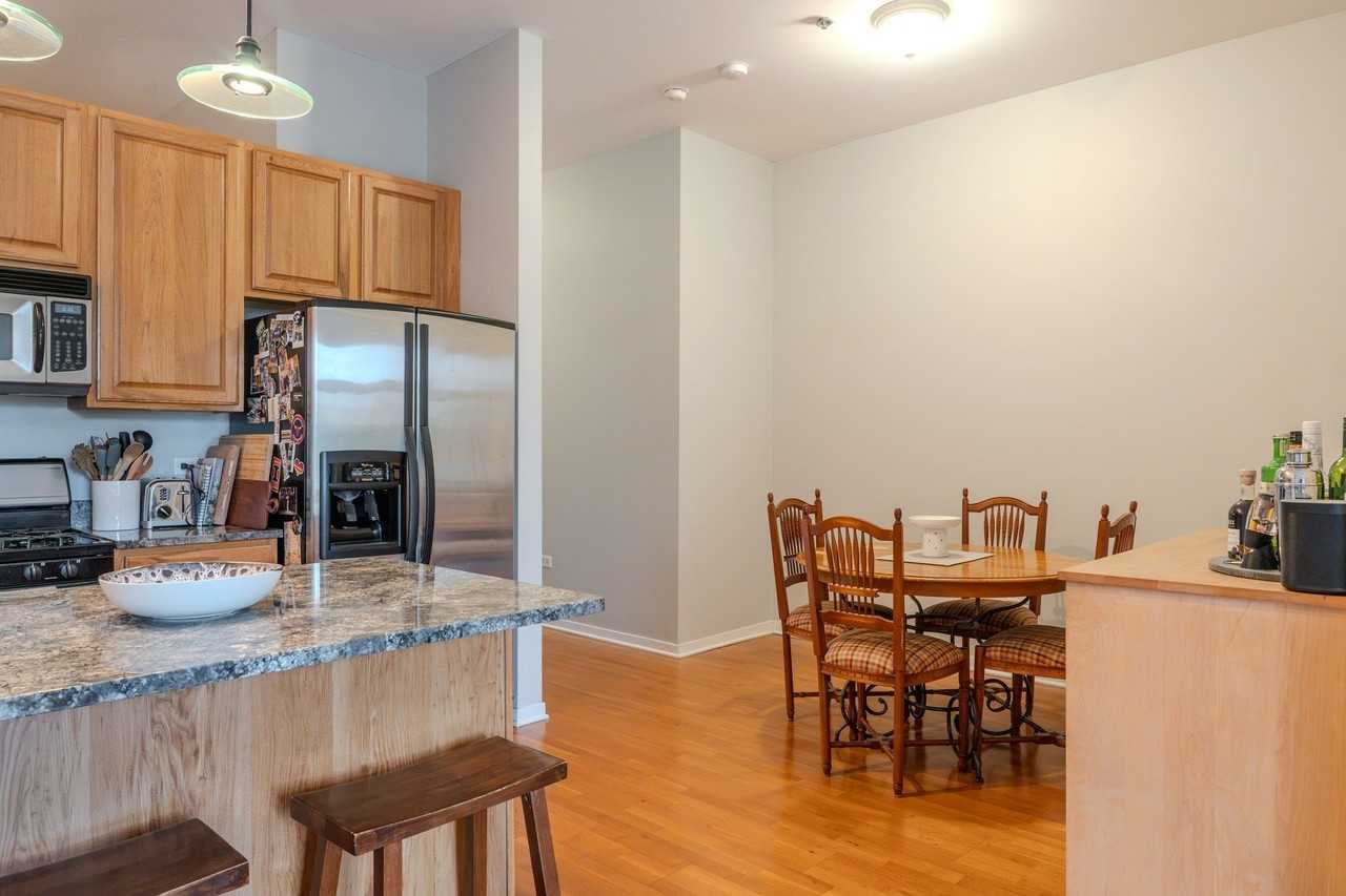 2915 N Clybourn Ave #214 - Photo 6 of 23