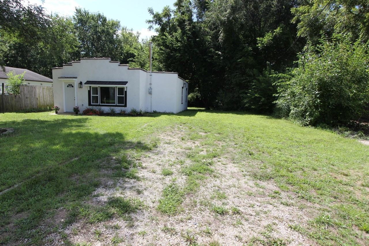 103 Atwood Ave - Photo 2 of 22