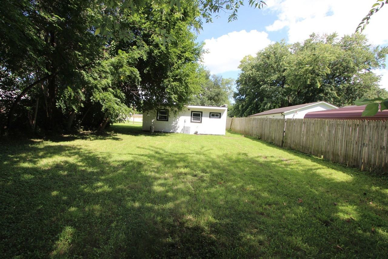 103 Atwood Ave - Photo 5 of 22