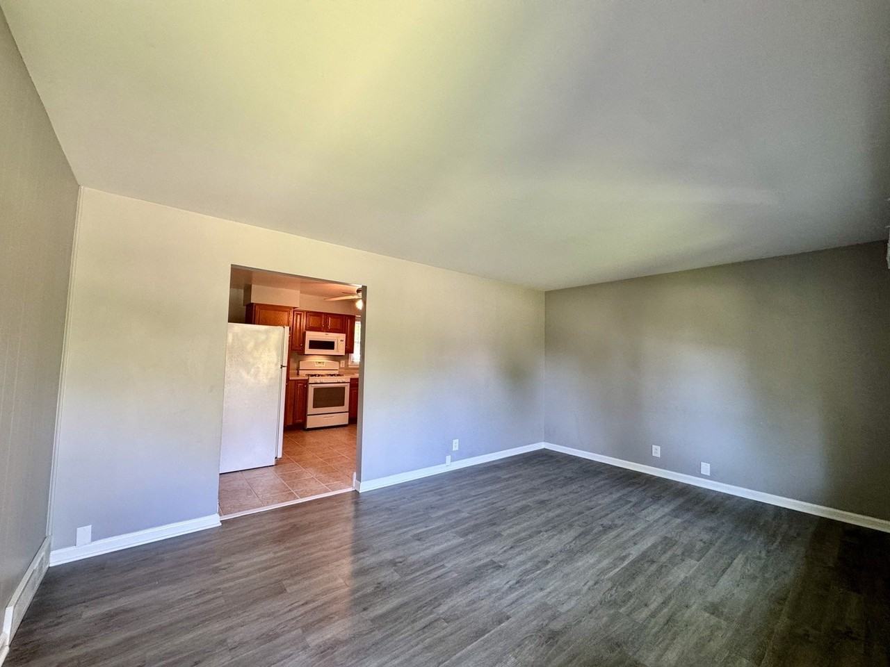 305 N Brookshore Dr - Photo 5 of 15