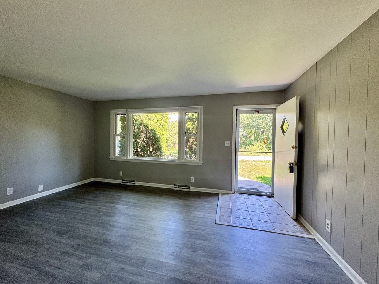305 N Brookshore Dr - Photo 6 of 15