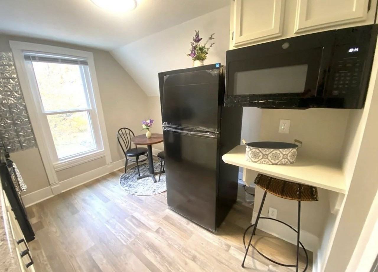 612 1/2 E Chestnut St #2 - Photo 6 of 12
