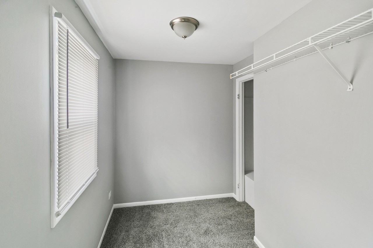 621 Oneida St #2 - Photo 7 of 20