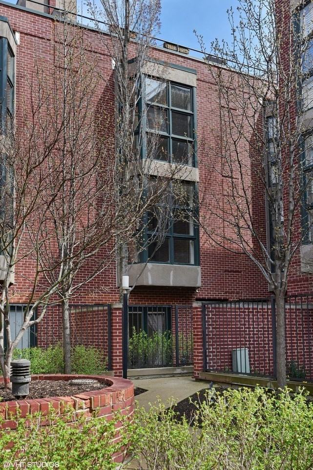 1701 N Halsted St #E2 - Photo 2 of 17