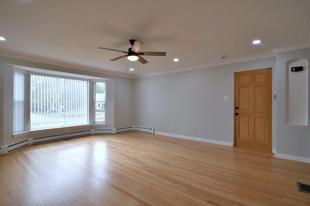 1530 Clinton Pl #1 - Photo 3 of 32