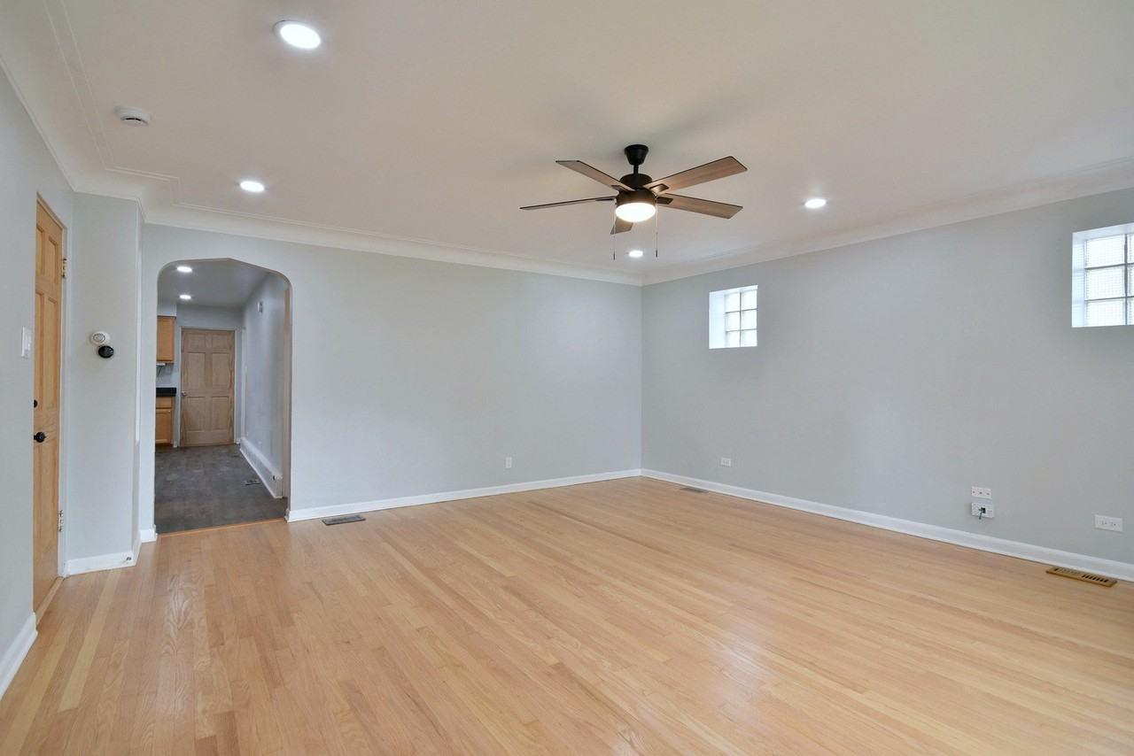 1530 Clinton Pl #1 - Photo 5 of 32