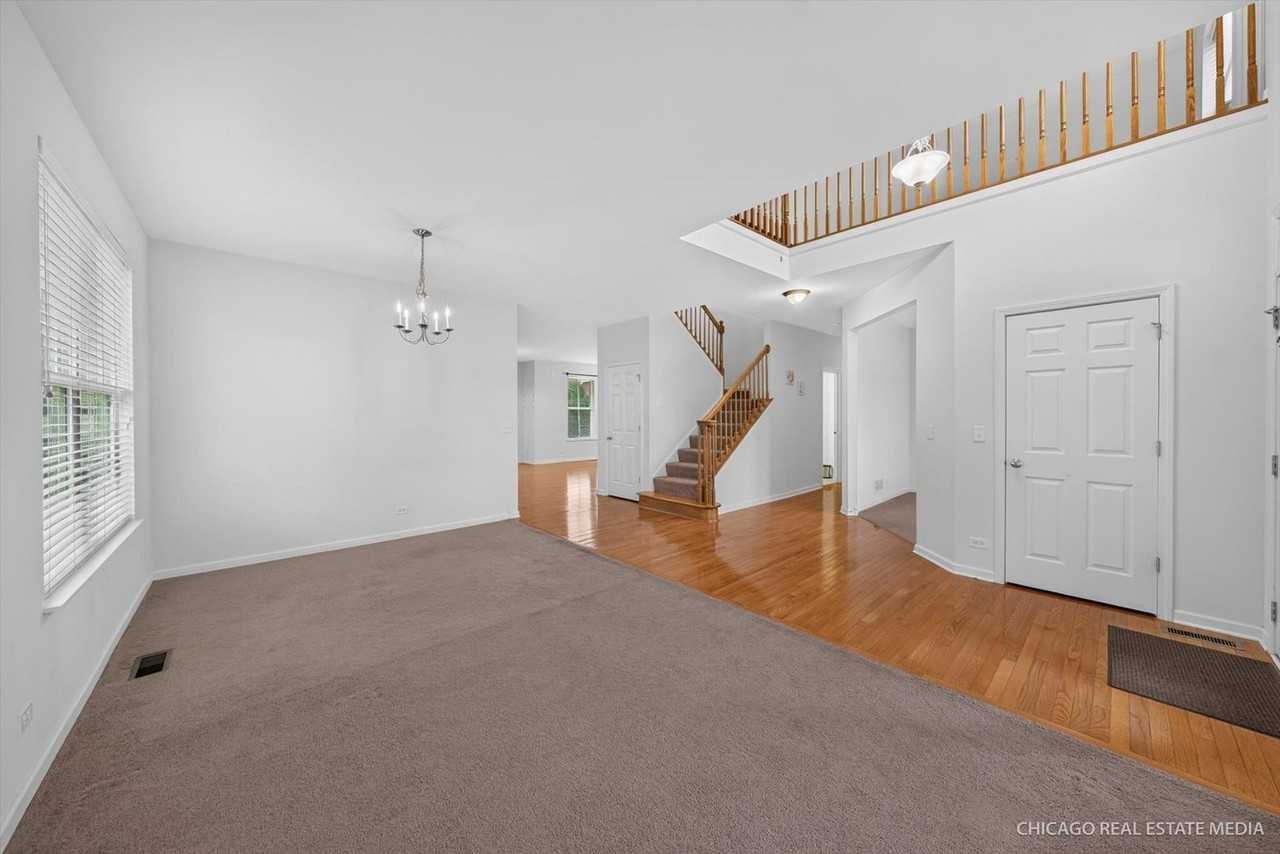 12259 Garlieb Dr - Photo 2 of 34