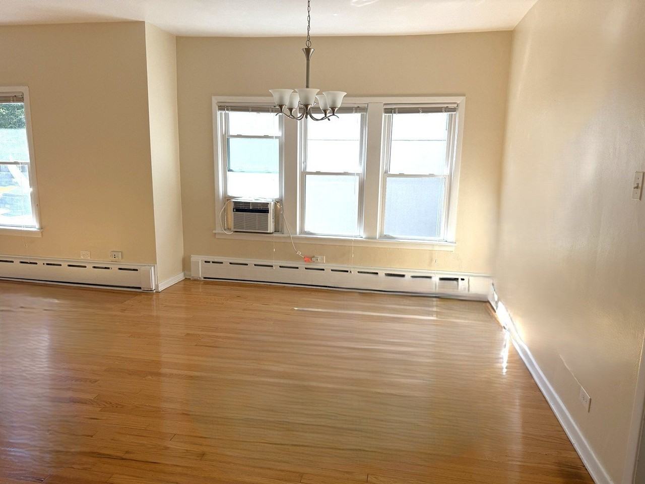 544 S Arlington Ave #1 - Photo 4 of 12