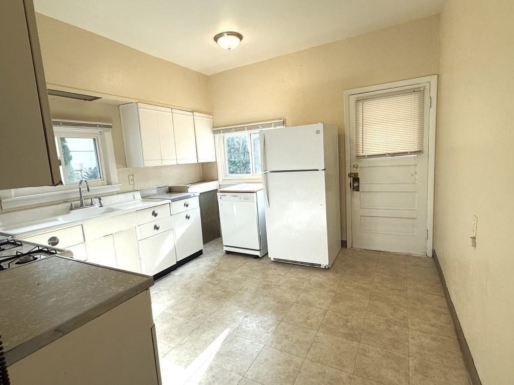 544 S Arlington Ave #1 - Photo 6 of 12