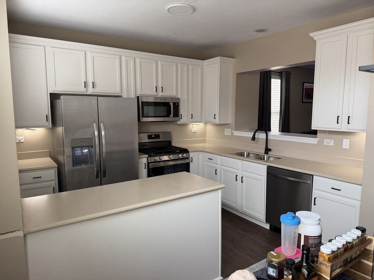 3401 Kentshire Cir - Photo 3 of 18
